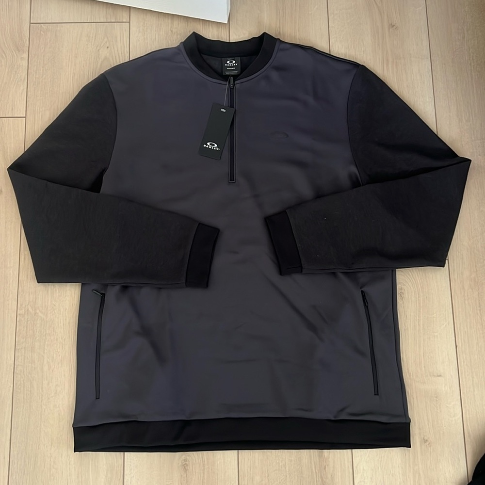 Oakley Quarter Zip